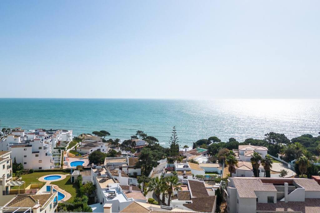 Perfect Place To Escape To With Rooftop Infinity Pool Appartement Olhos de Agua  Buitenkant foto