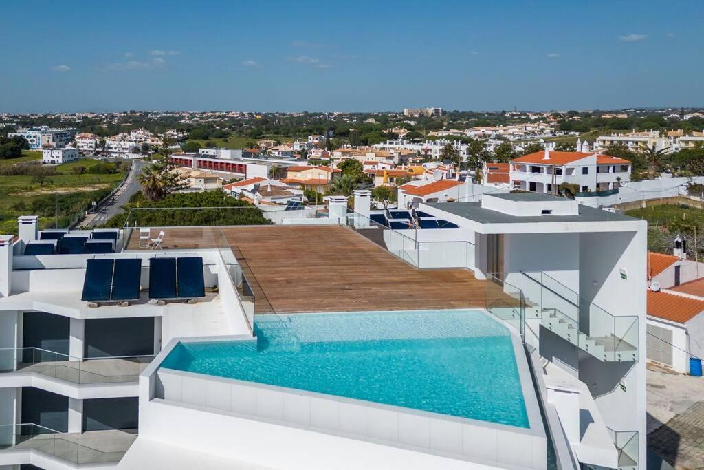 Perfect Place To Escape To With Rooftop Infinity Pool Appartement Olhos de Agua  Buitenkant foto