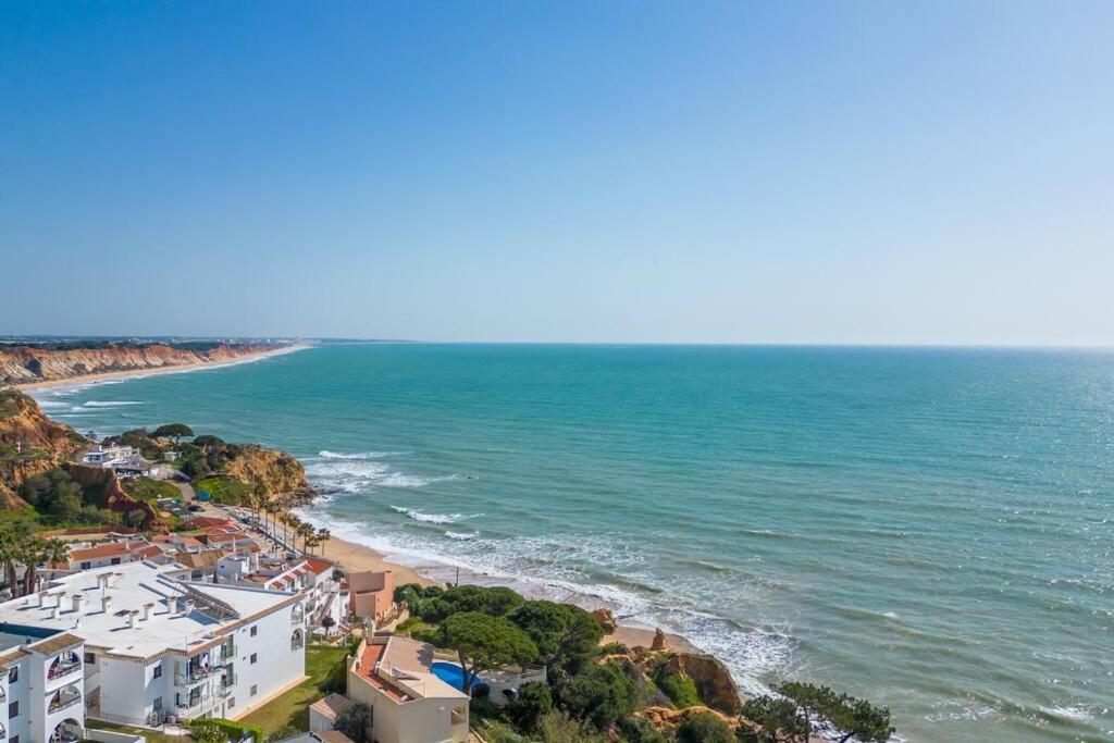 Perfect Place To Escape To With Rooftop Infinity Pool Appartement Olhos de Agua  Buitenkant foto